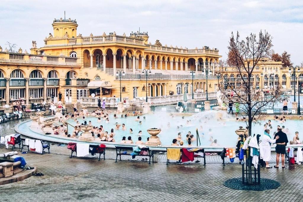 Designer Boutique 2R Walk To Opera House & Basilica Apartment Будапеща Екстериор снимка