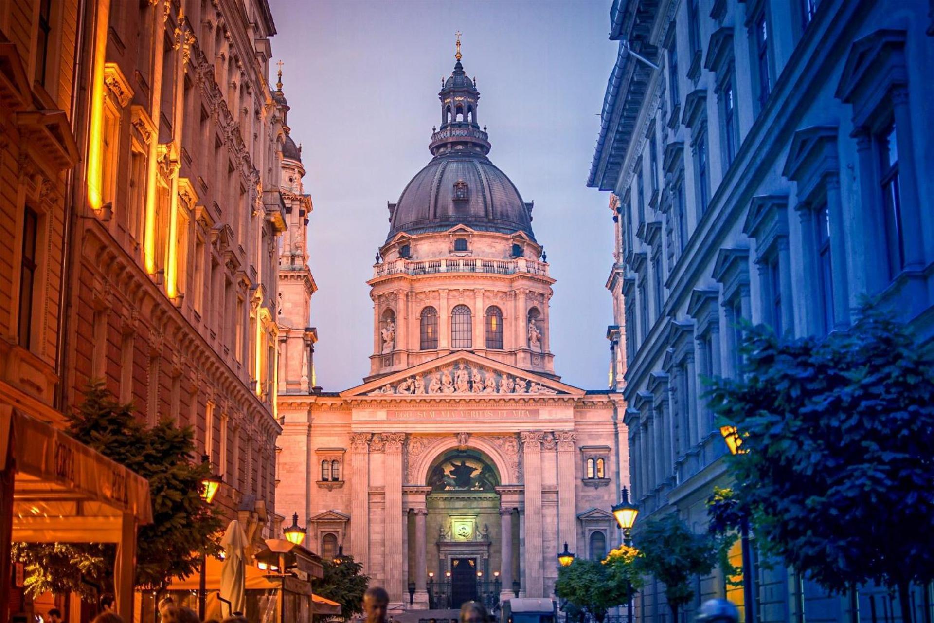 Designer Boutique 2R Walk To Opera House & Basilica Apartment Будапеща Екстериор снимка