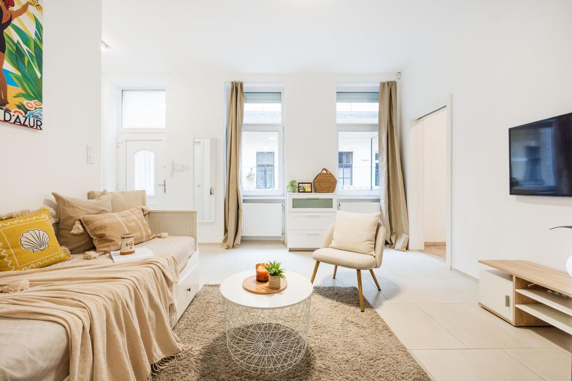 Designer Boutique 2R Walk To Opera House & Basilica Apartment Будапеща Екстериор снимка